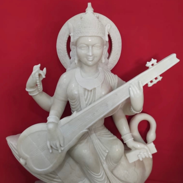 Hiraola's Product Image